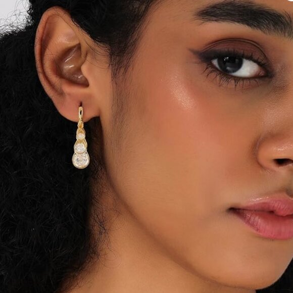 Dainty Beaded Statement Gold Earrings - Picture 4 of 5